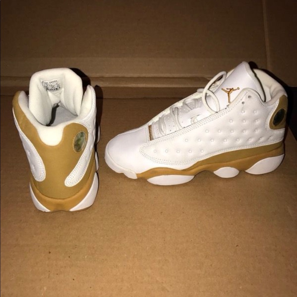 Boys Shoes Youth Size 5.5 Y